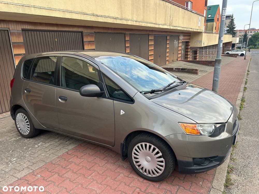 Mitsubishi Colt 1.3 Inform - 10