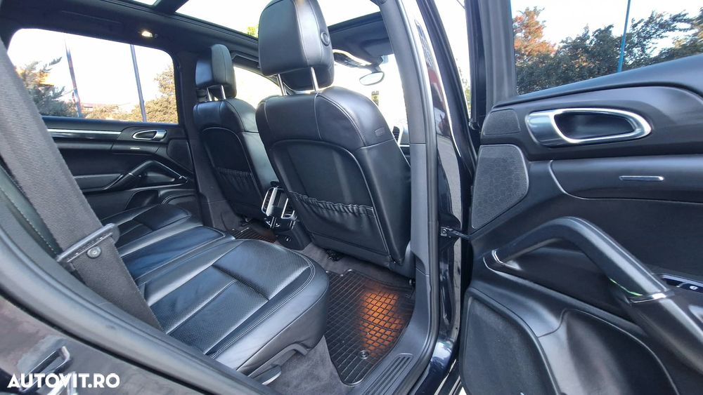 Porsche Cayenne 3.0TD TipTronic - 10