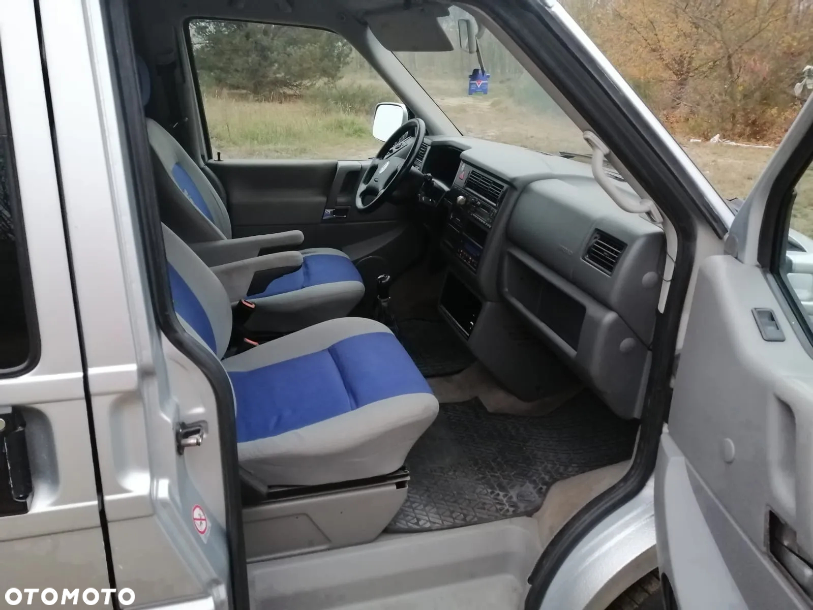 Volkswagen Multivan - 12