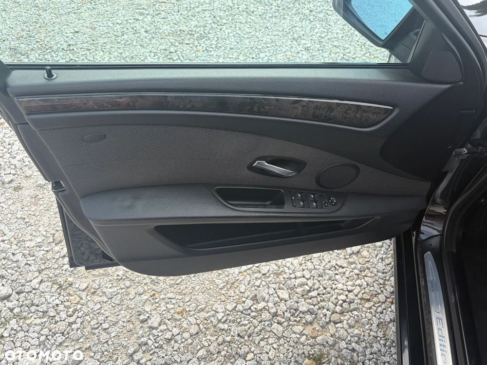 BMW Seria 5 - 25