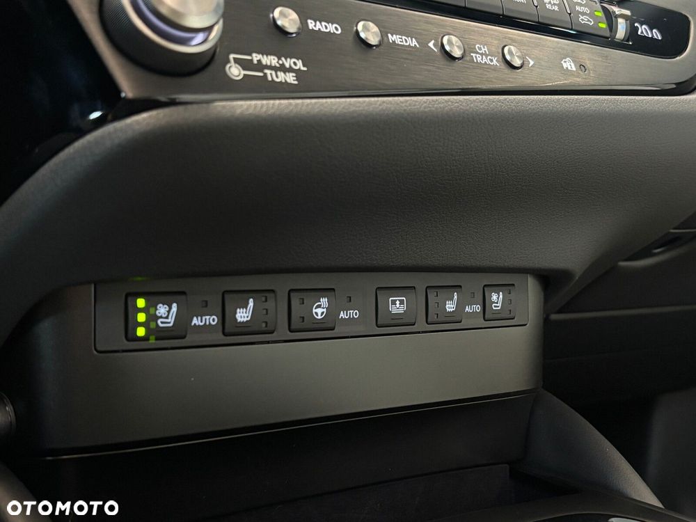 Lexus ES - 25