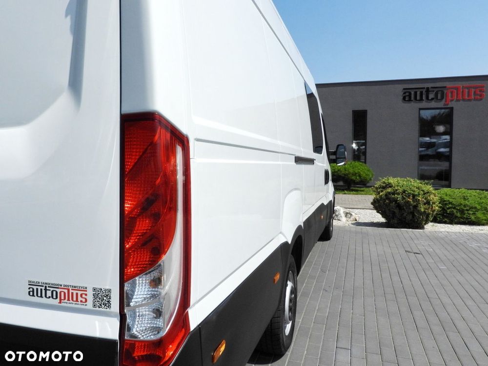 Iveco DAILY 35S16 FURGON BRYGADÓWKA 7 MIEJSC TEMPOMAT KLIMATYZACJA  160KM - 18