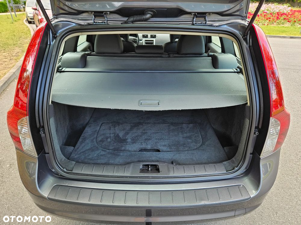Volvo V50 - 26