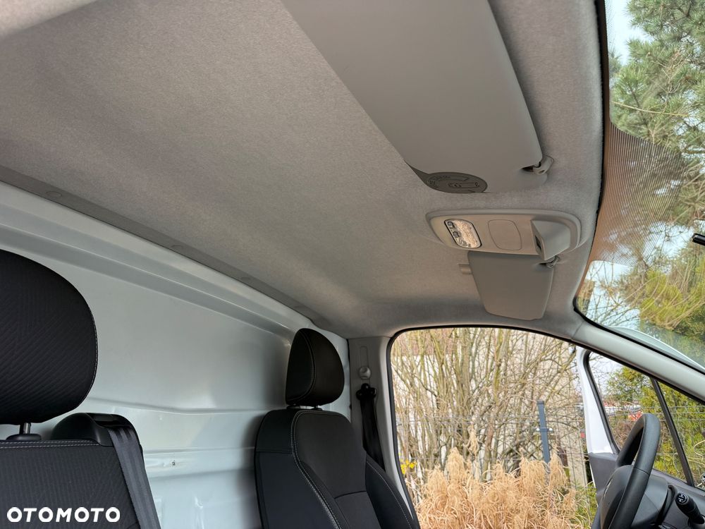 Renault trafić - 12