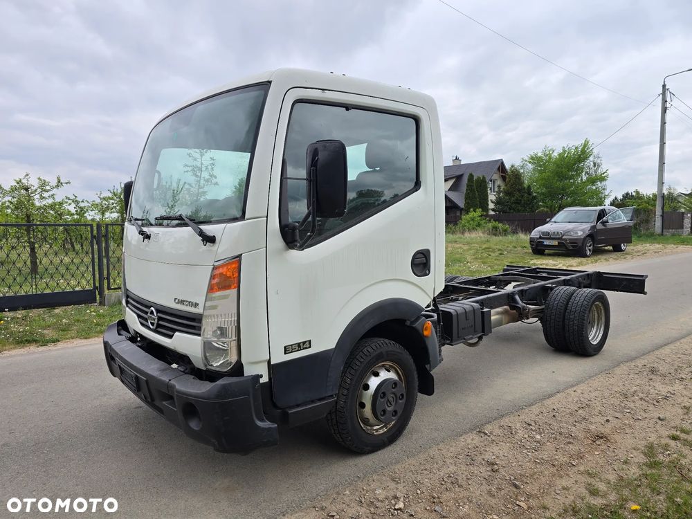 Nissan Cabstar - 1