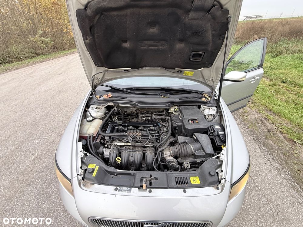 Volvo V50 1.8 - 25