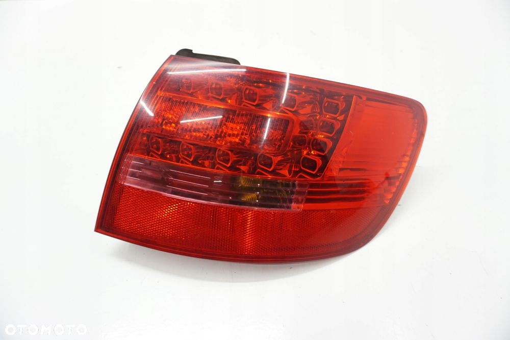 AUDI A6 C6 KOMBI LAMPA PRAWY TYŁ 4F9945096H - 1