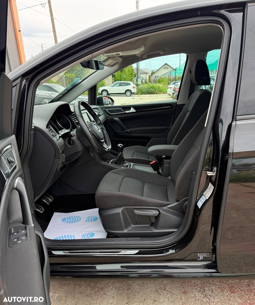Volkswagen Golf 1.6 TDI Sound - 20