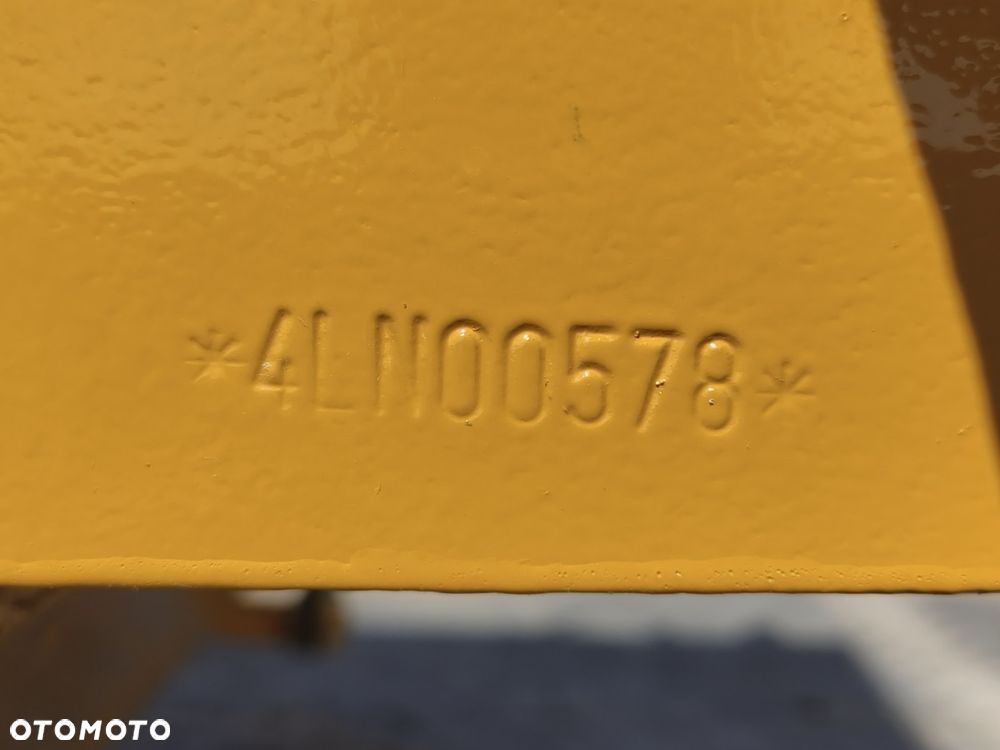 Caterpillar CS563C - 8