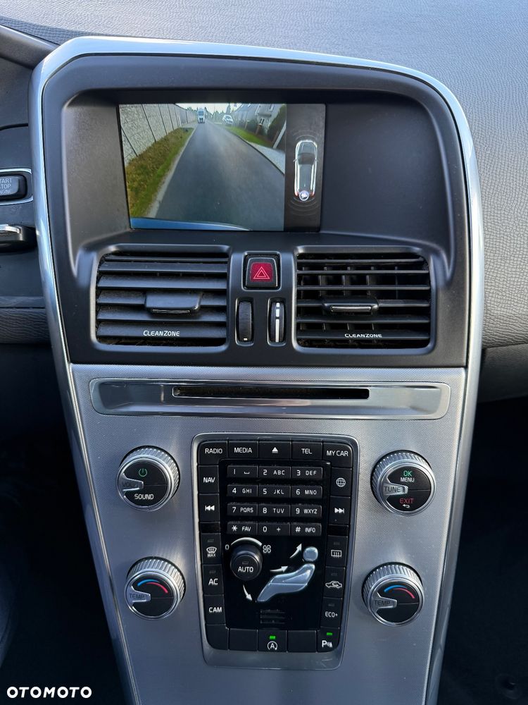 Volvo XC 60 - 25