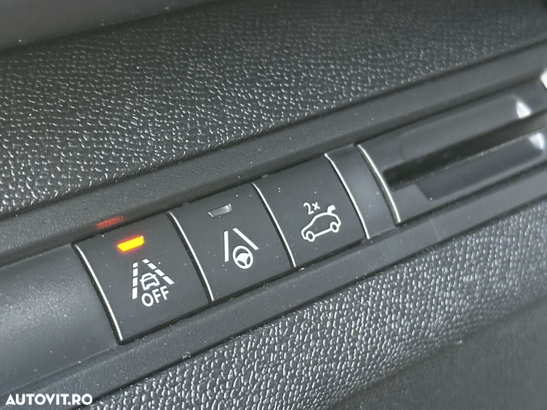 Peugeot 3008 BlueHDi 130 Stop & Start EAT8 GT Pack - 26