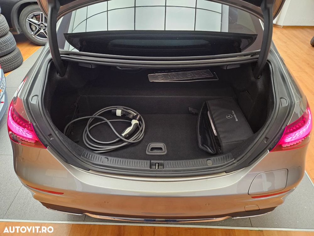 Mercedes-Benz E 300 4MATIC Aut. - 16