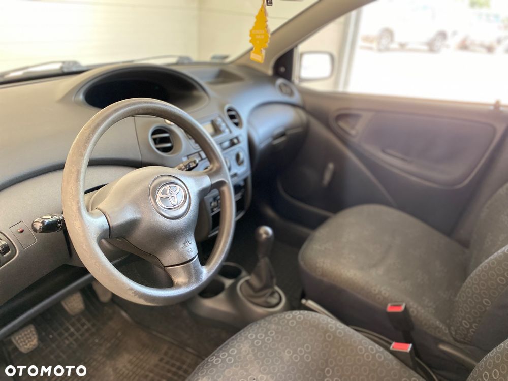 Toyota Yaris 1.0 Luna - 10