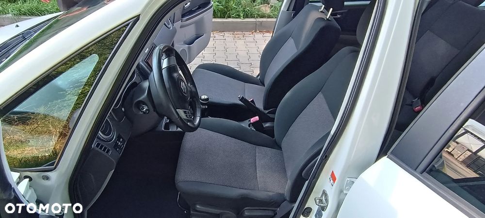 Suzuki SX4 1.6 VVT 4x2 Comfort - 12