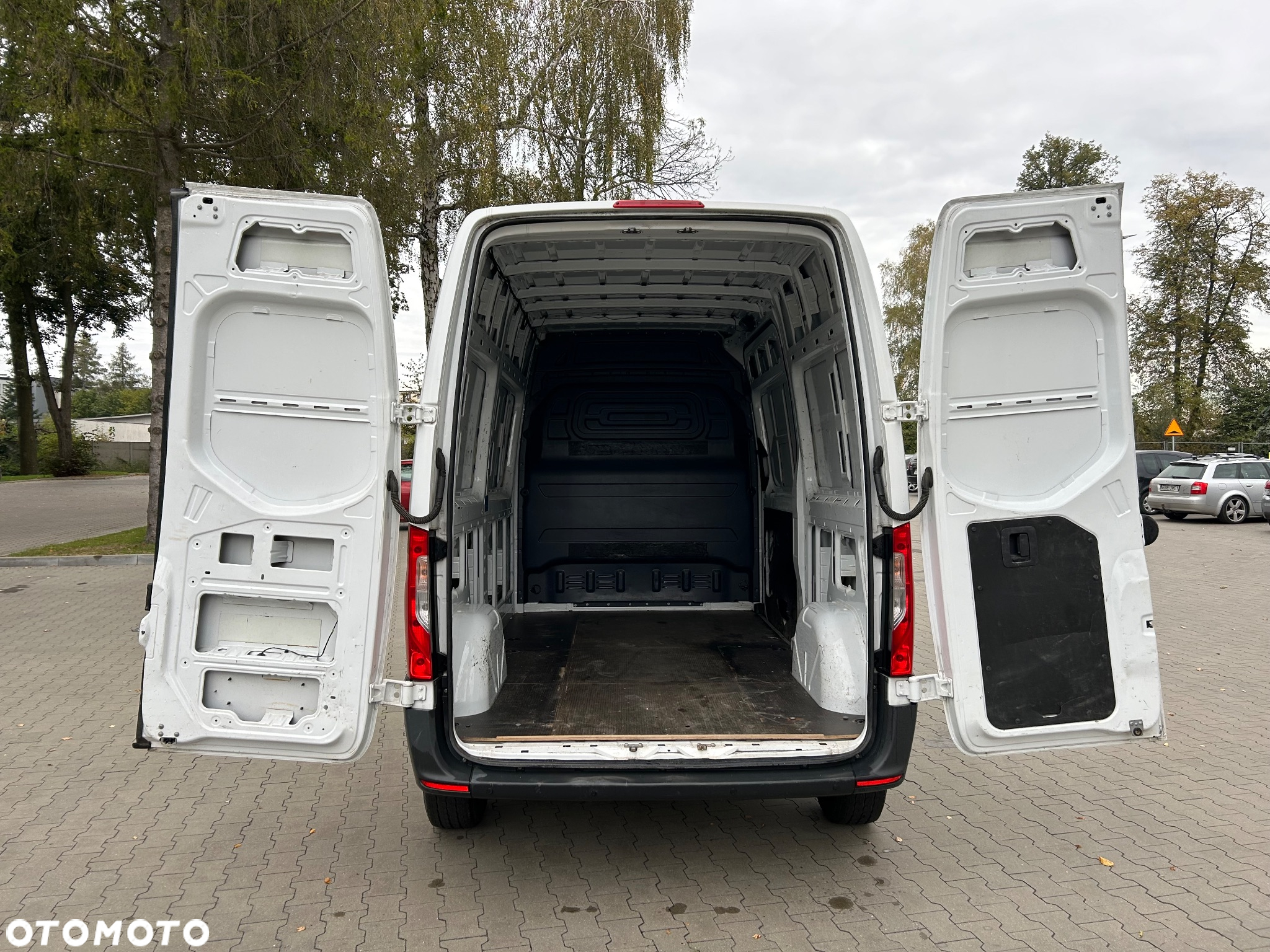Mercedes-Benz sprinter - 9