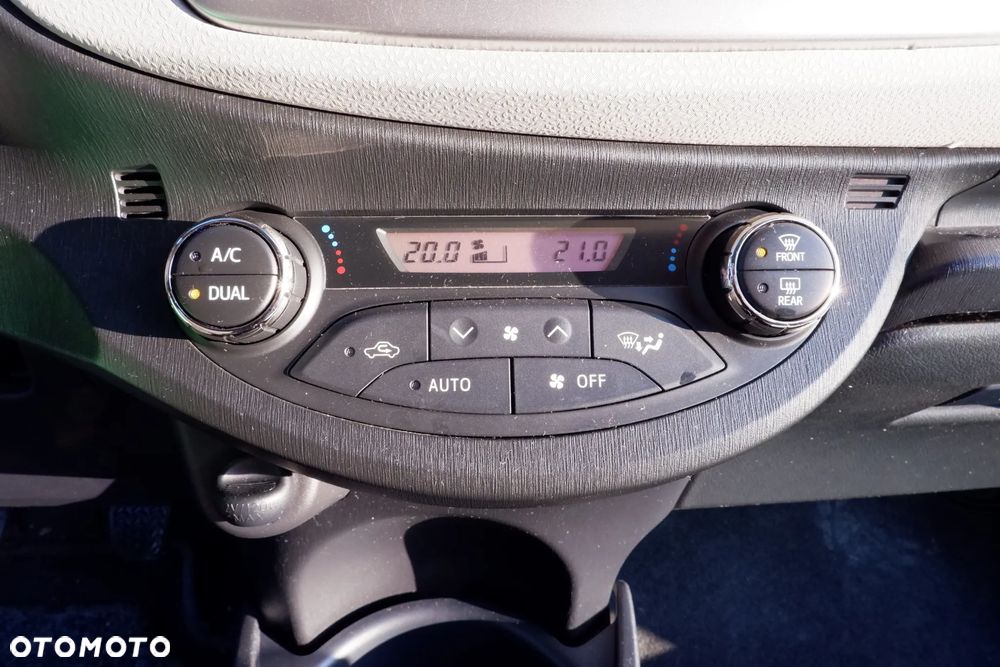 Toyota Yaris 1.0 Sol - 21