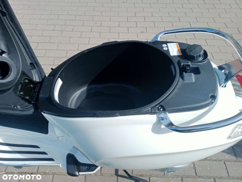 Vespa Primavera - 10