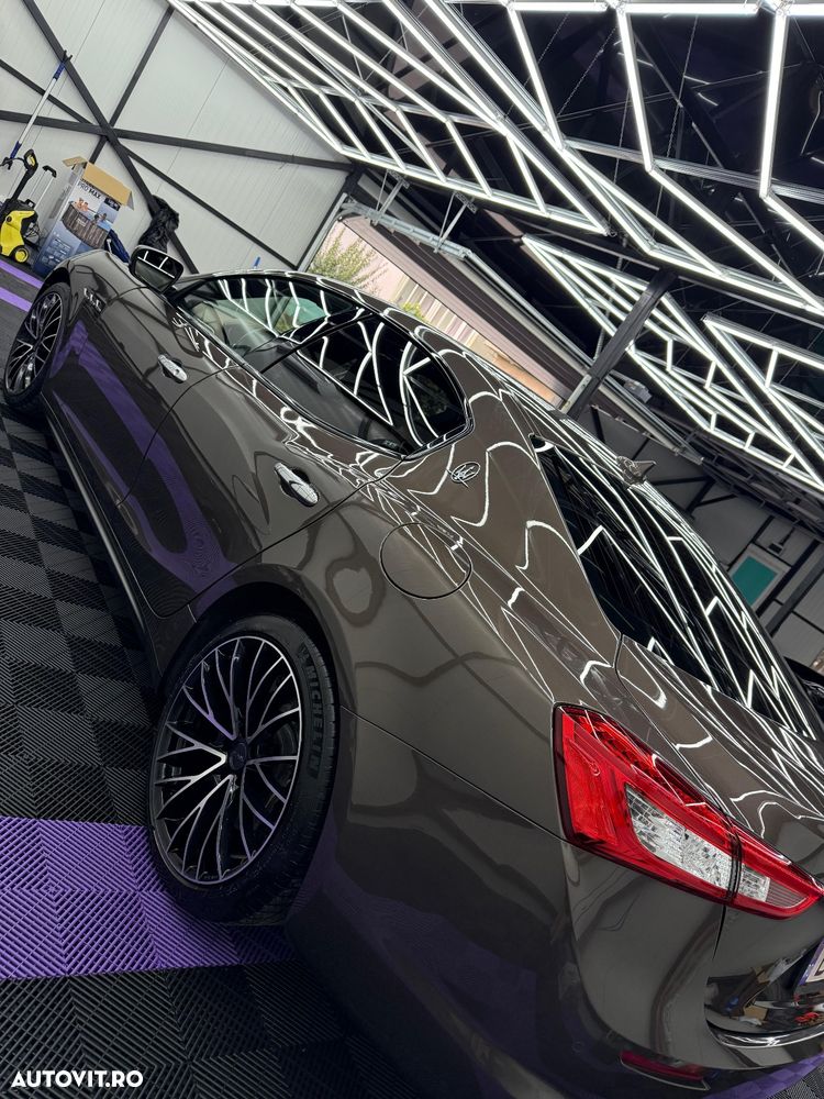 Maserati Ghibli - 4