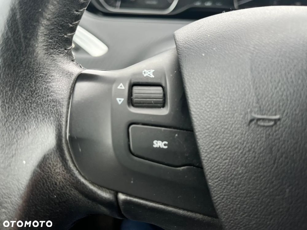 Peugeot 208 PureTech 82 Style - 24