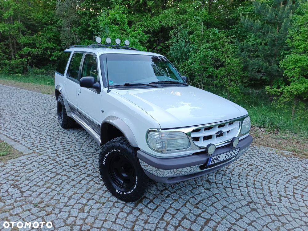 Ford Explorer - 3