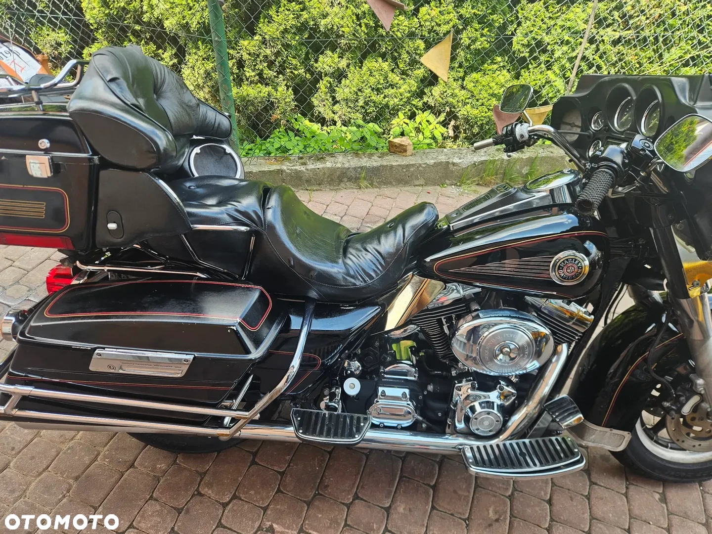 Harley-Davidson FLH Electra Glide - 19