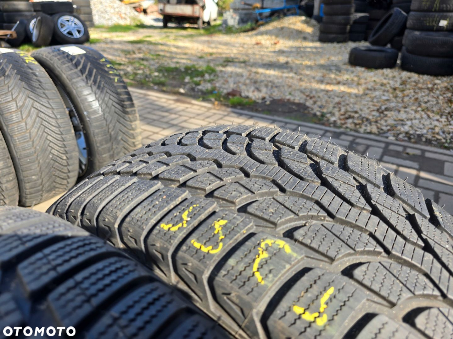 BRIDGESTONE BLIZZAK LM-32 235/55R17 103V 7,5mm 18R 4X - 5