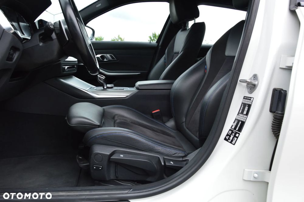 BMW Seria 3 320d xDrive - 15