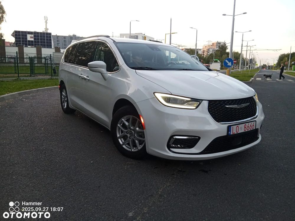 Chrysler Pacifica - 1