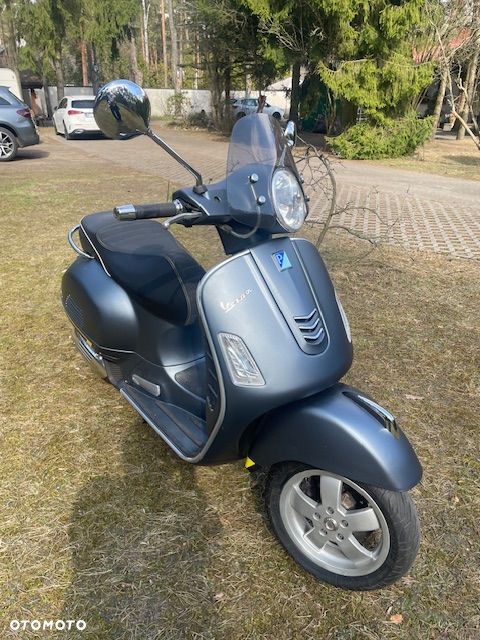 Vespa GTS - 7