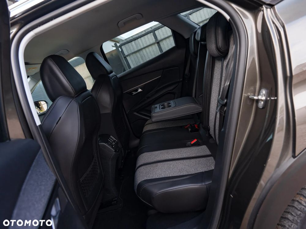 Peugeot 3008 1.5 BlueHDi Allure S&S - 15