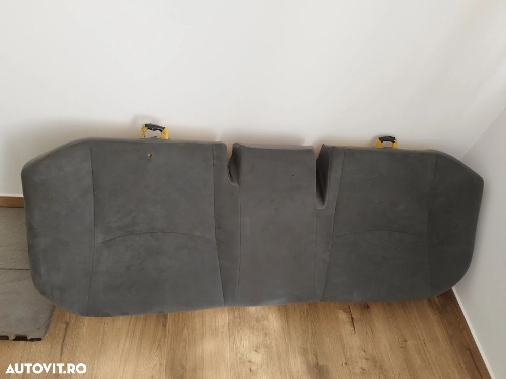 Dezmembrez Toyota Prius 3 - 8