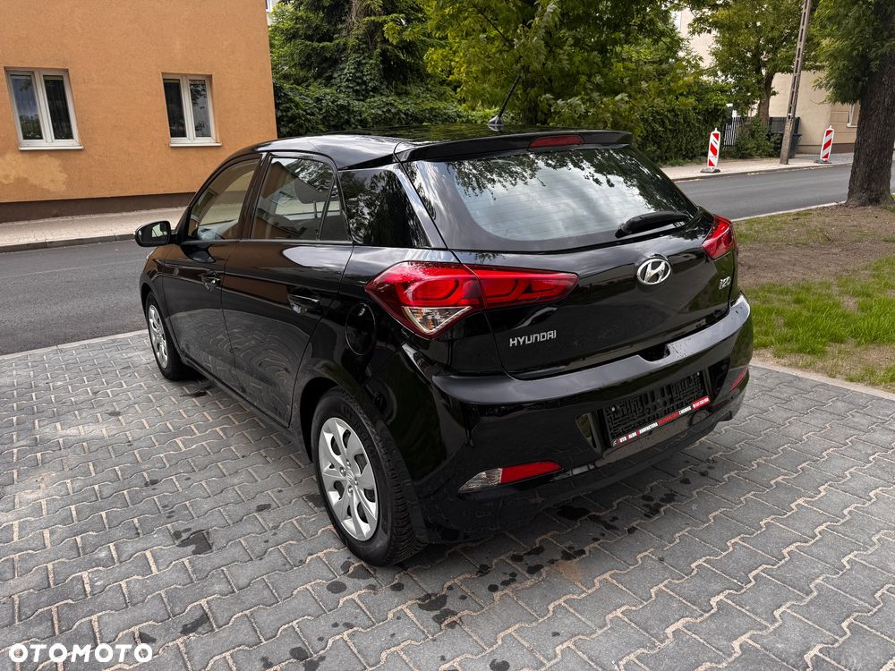 Hyundai i20 1.2 BlueDrive Classic + - 23