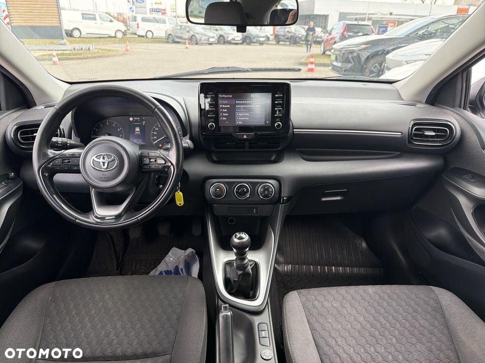 Toyota Yaris - 12
