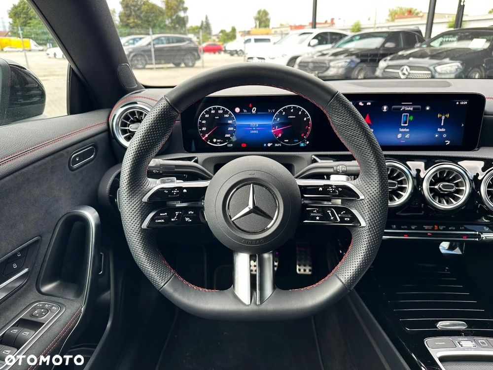 Mercedes-Benz CLA - 9