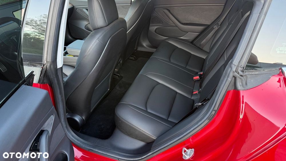 Tesla Model 3 Performance AWD - 17