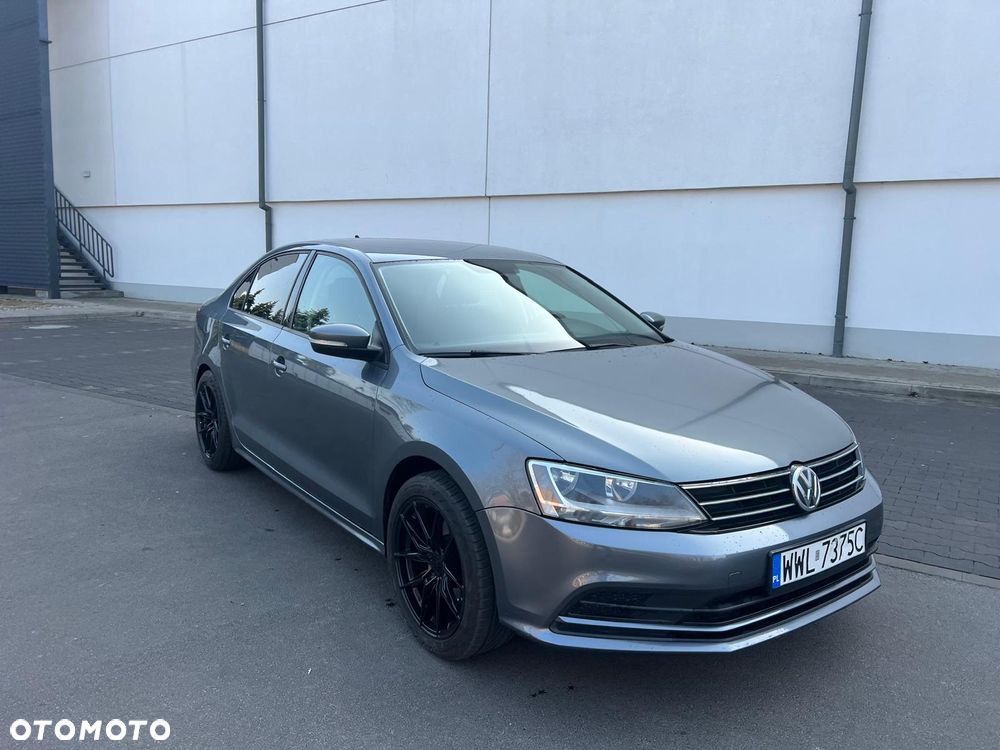 Volkswagen Jetta 2.0 Base - 5