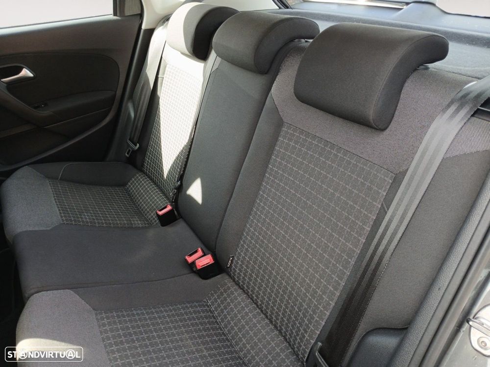 VW Polo 1.0 Trendline - 13