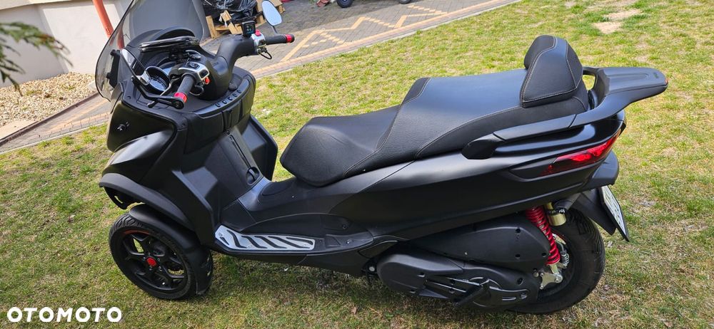 Piaggio MP-3 - 10