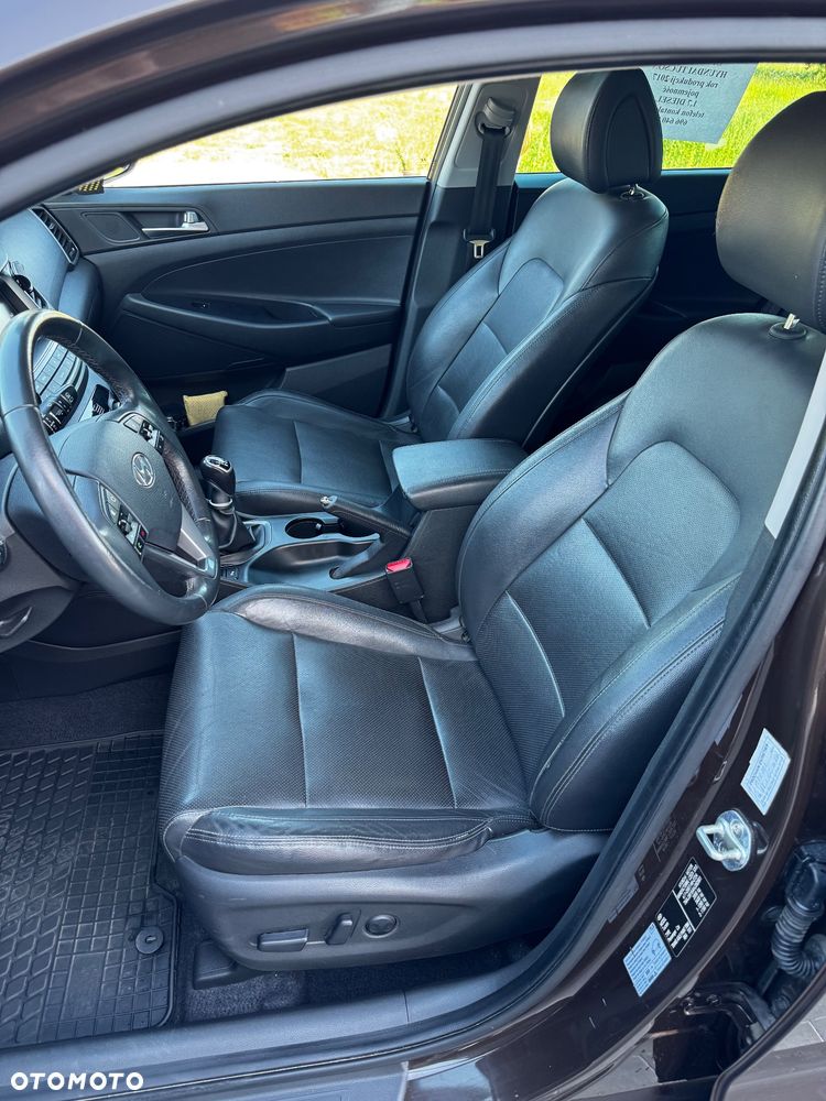 Hyundai Tucson 1.7 CRDI BlueDrive Comfort 2WD - 10