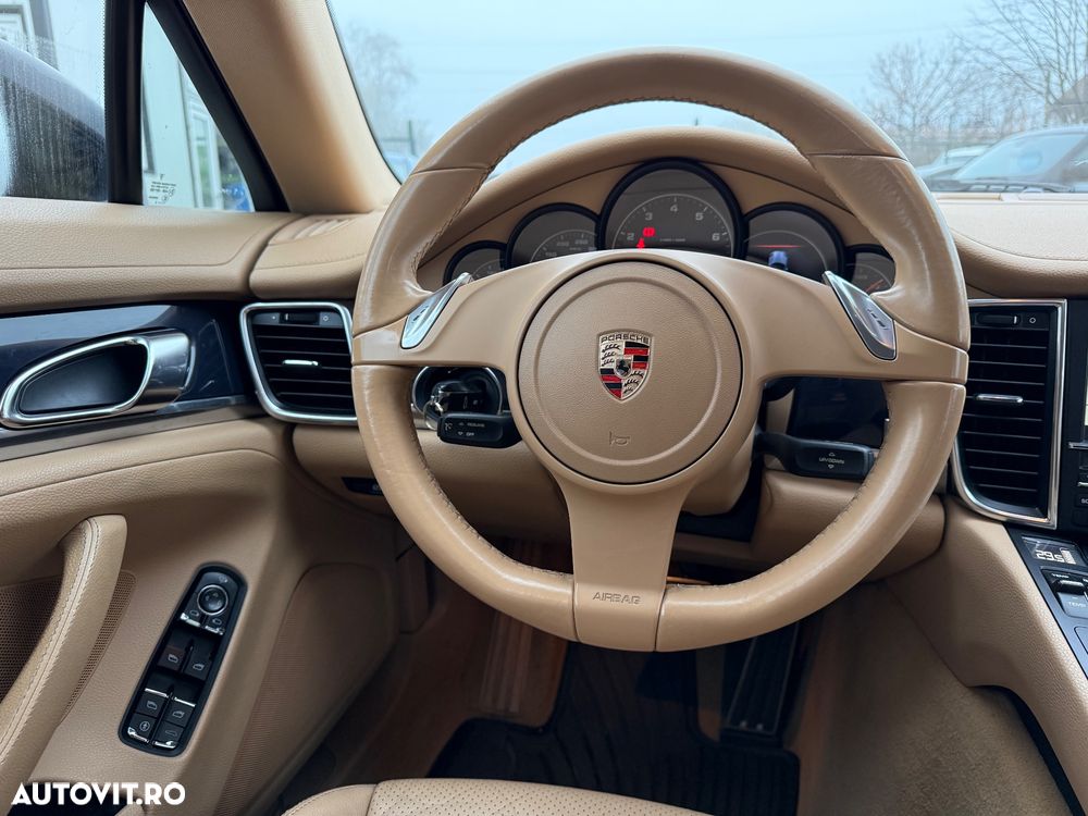 Porsche Panamera - 14