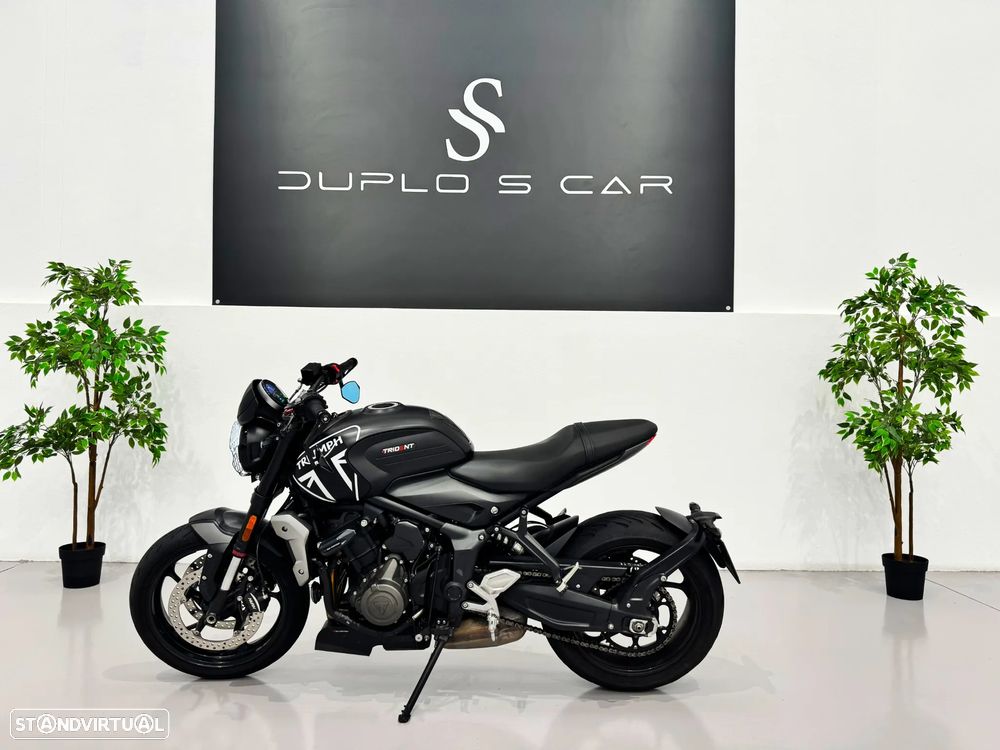 Triumph Trident - 2