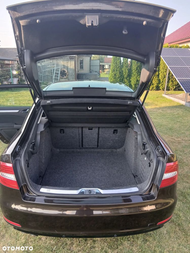 Skoda Superb 2.0 TDI Ambition - 10