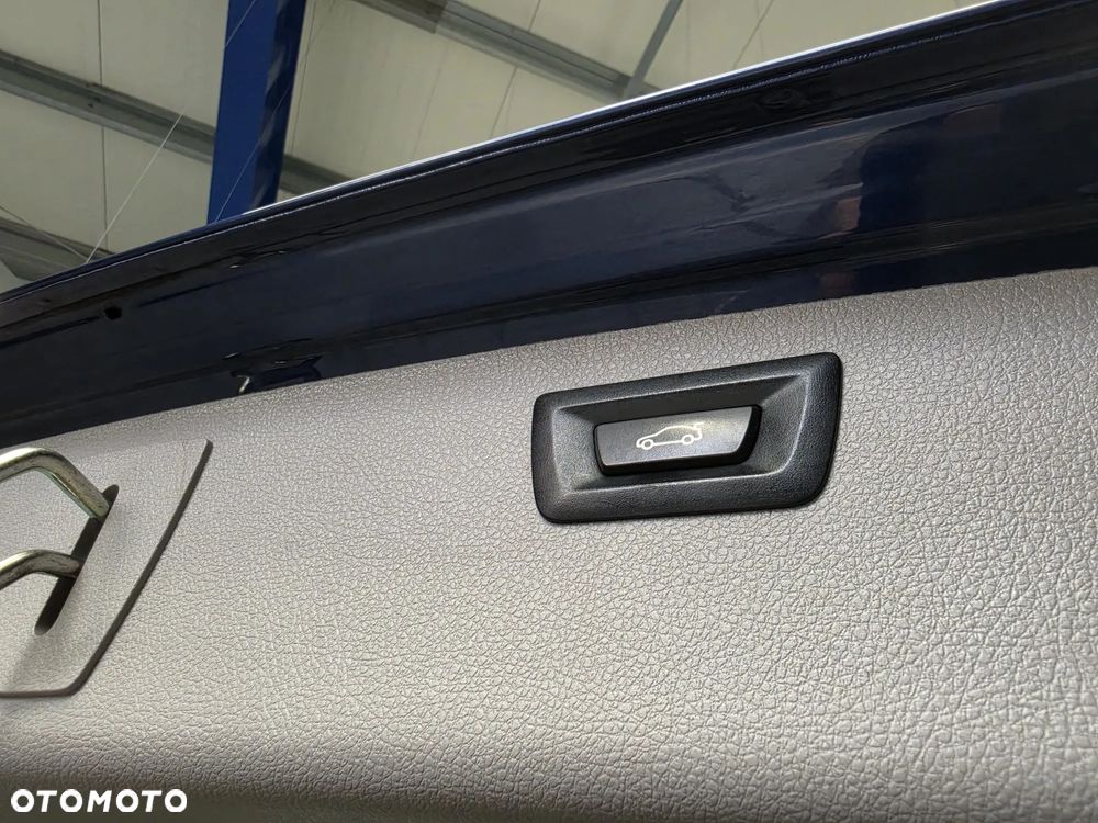BMW Seria 3 318d Advantage - 23