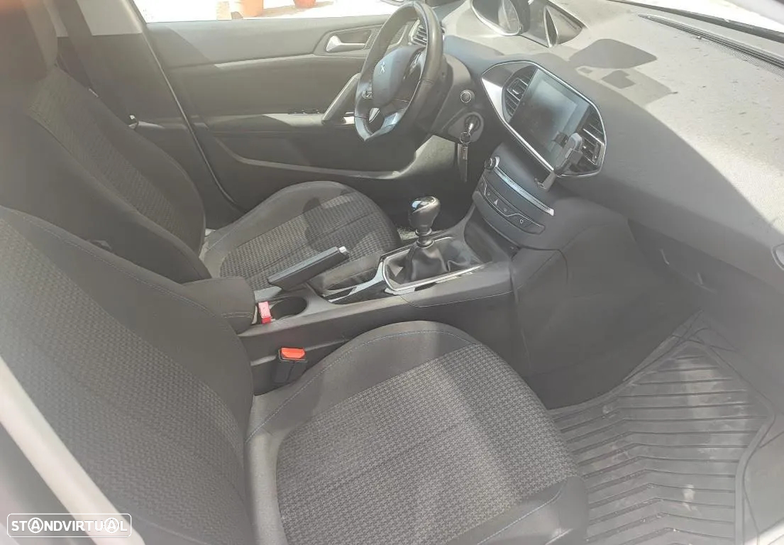 Peugeot 308 SW 1.5 BlueHDi Style - 6