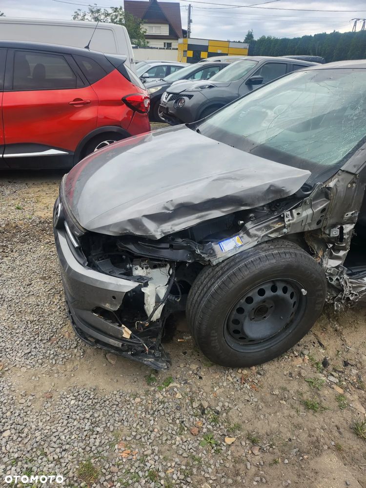 Volkswagen Polo 1.0 Comfortline - 10