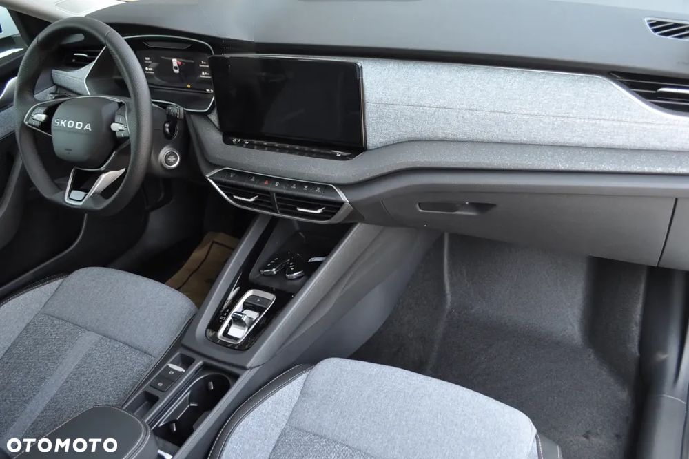 Skoda Octavia 2.0 TDI Essence DSG - 19
