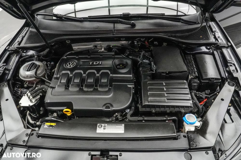 Volkswagen Passat 2.0 TDI DSG Highline - 23