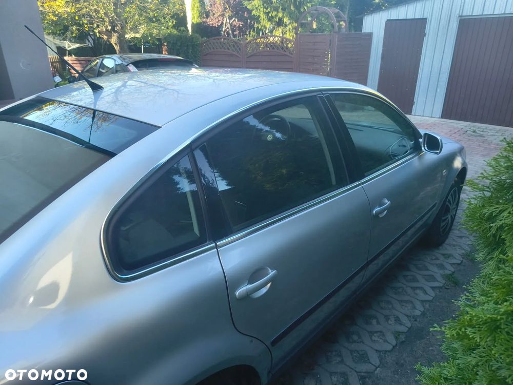 Volkswagen Passat 1.6 Basis - 9