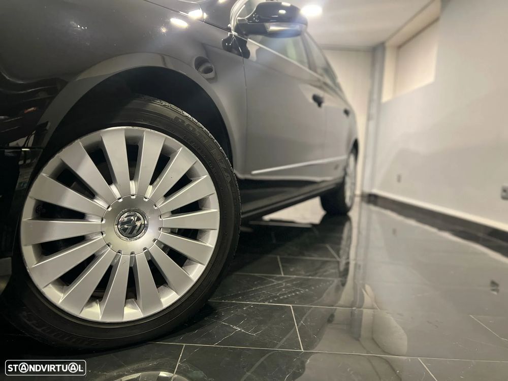 VW Passat 2.0 TDI Highline - 38