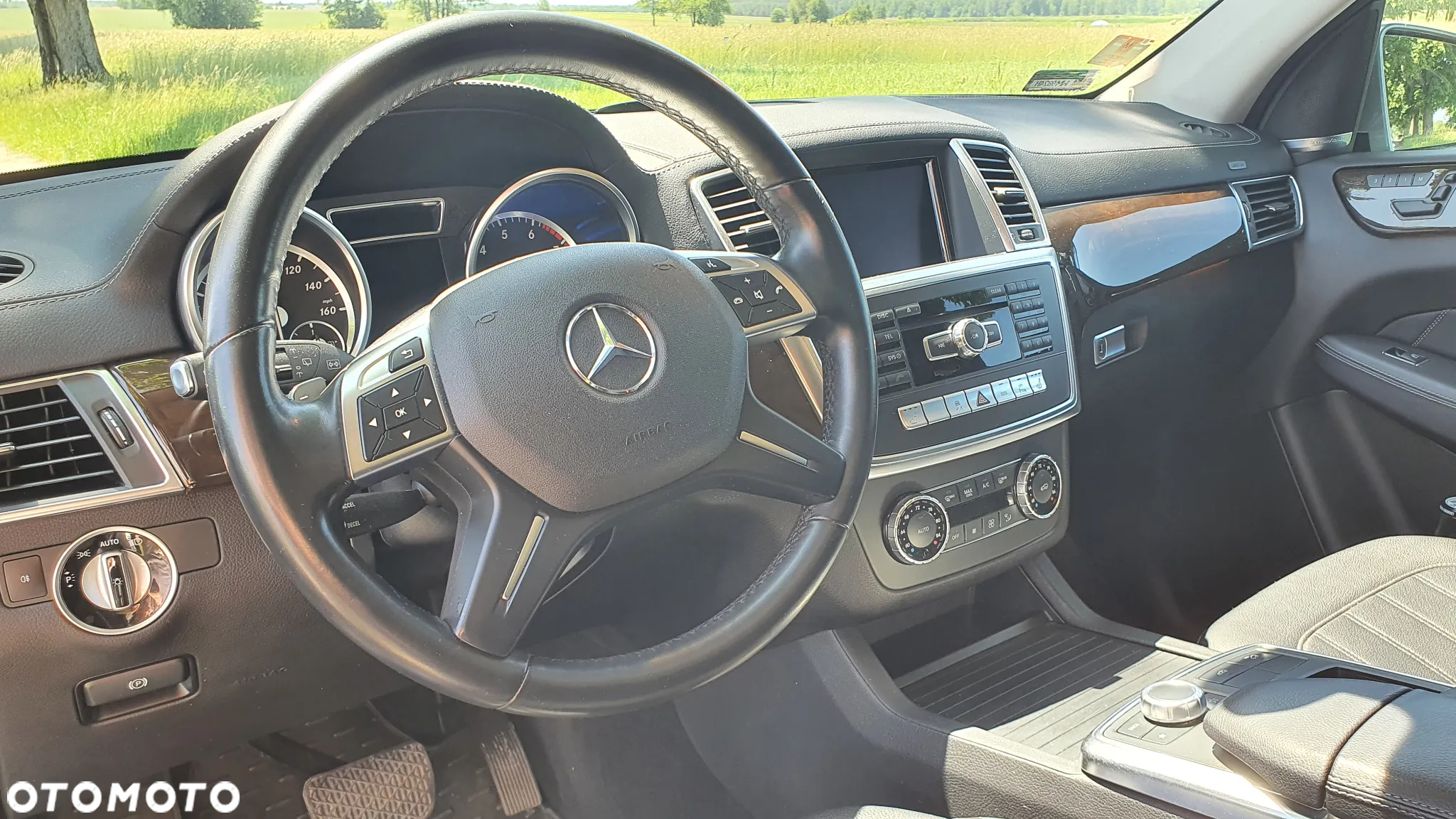 Mercedes-Benz GL - 13